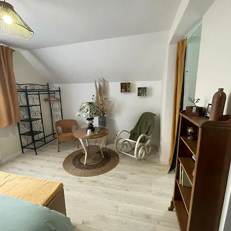 Au Nid Du Mont Couette-café Le Mont-Saint-Adrien