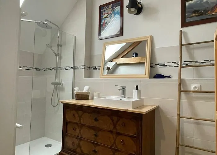 Au Nid Du Mont 3* Le Mont-Saint-Adrien